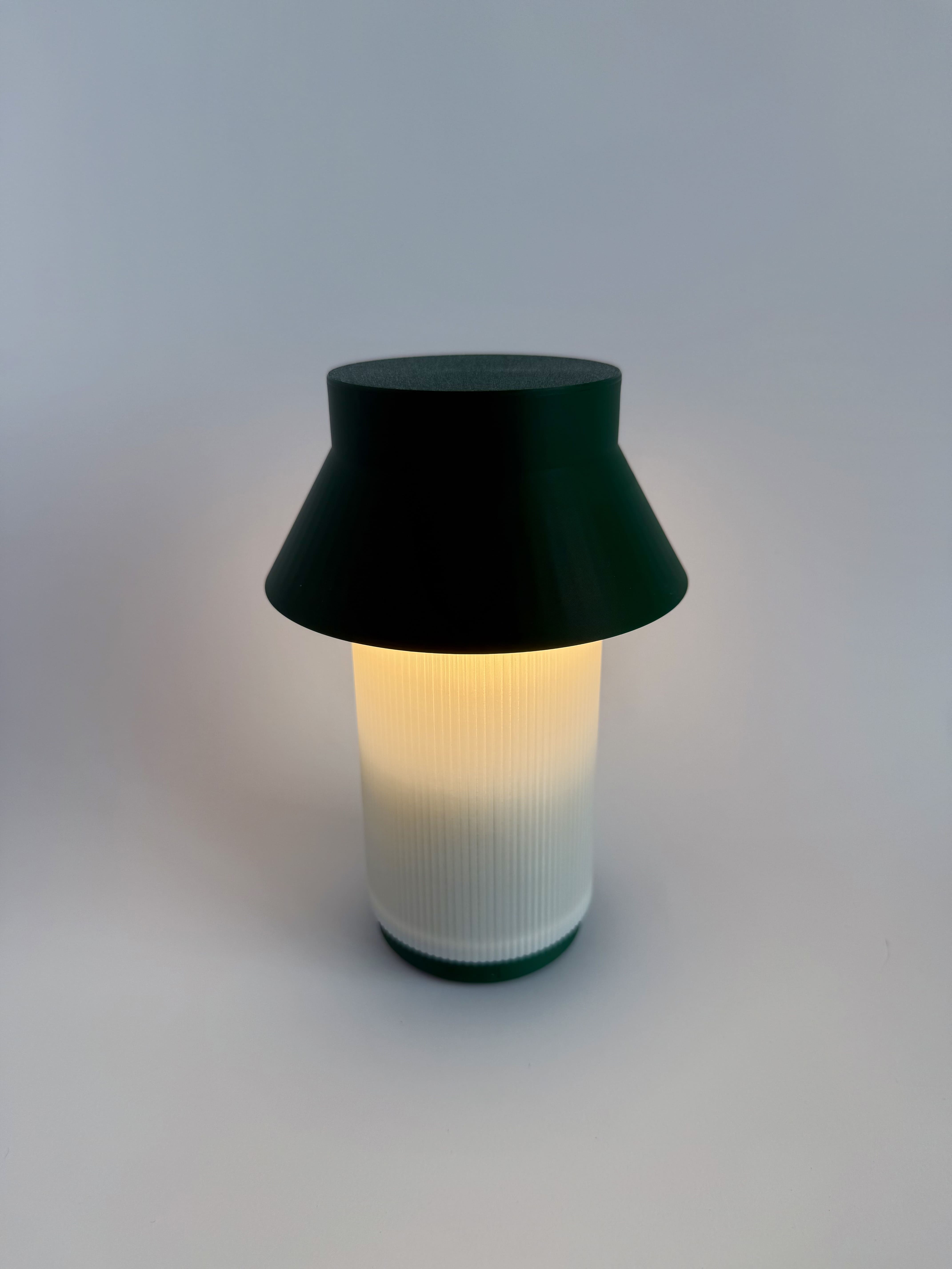 Hato Lamp - Forest green - View 2